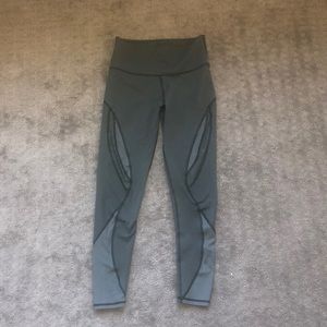 COPY - Chill Play Move aerie leggings